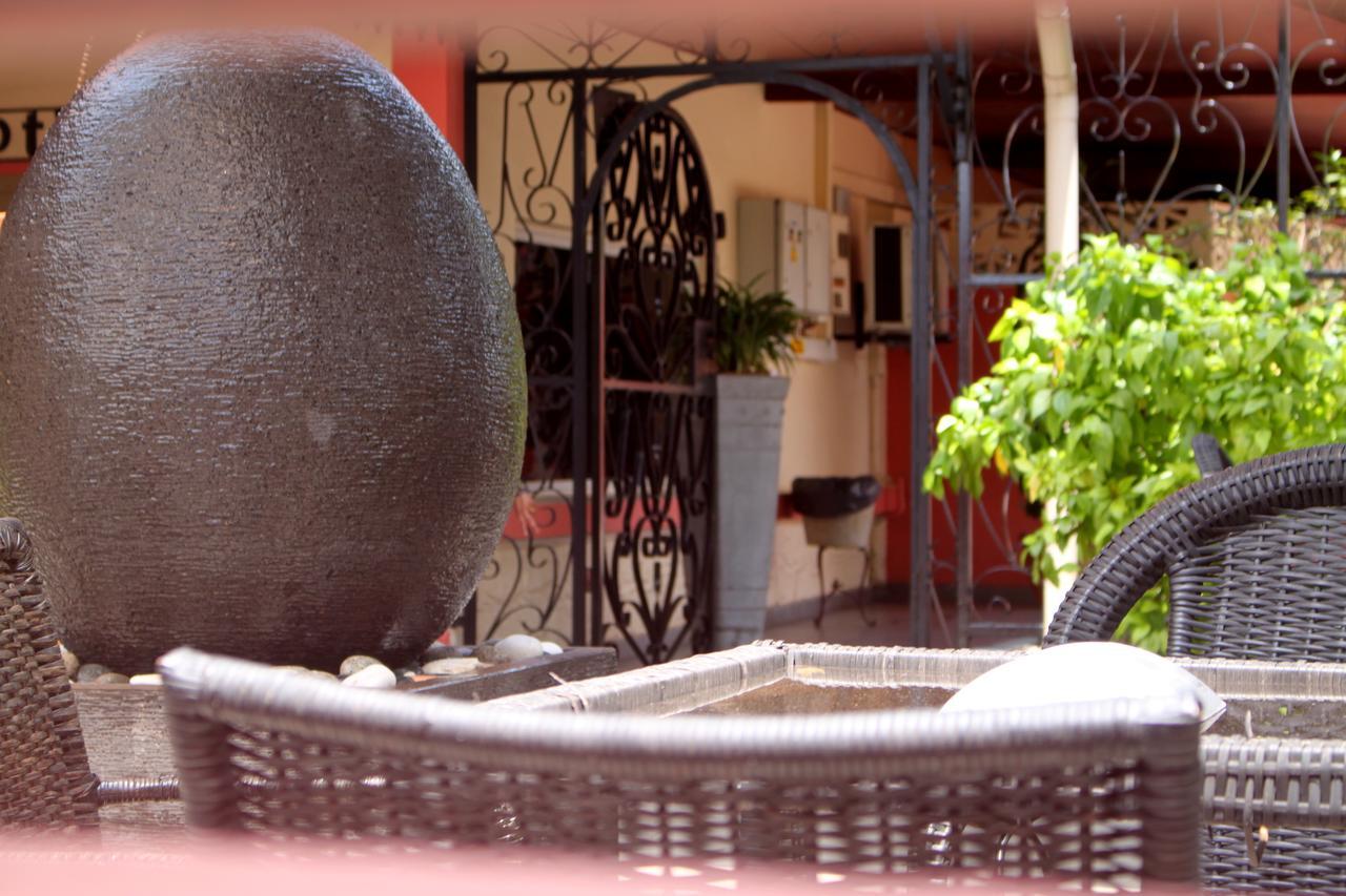 Hotel Chez Jimmy ปอร์-ฌ็องตี ภายนอก รูปภาพ